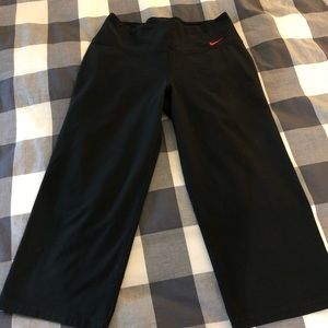Nike work out capris